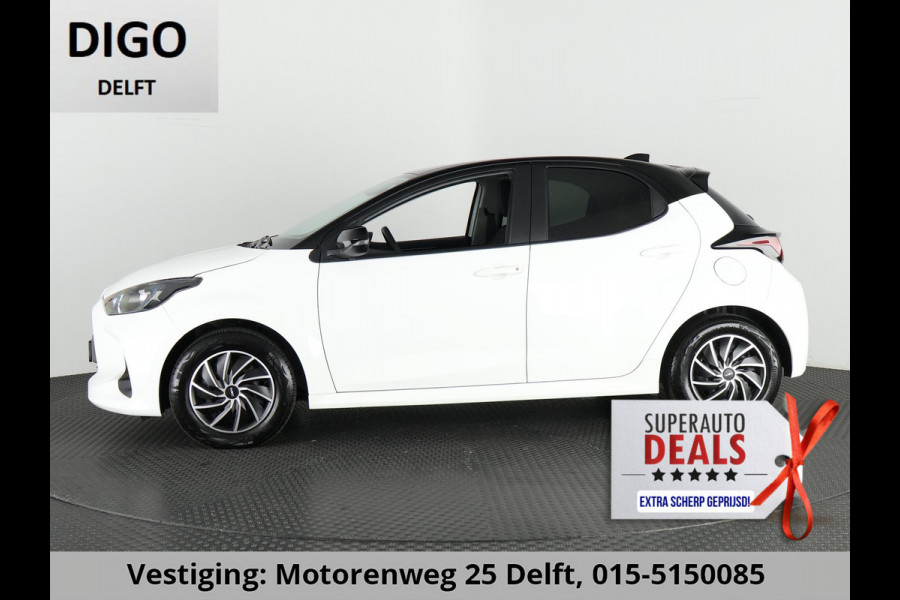 Toyota Yaris 1.5 HYBRID AUTOMAAT BLACK & WHITE GARANTIE 8-2033 NAVIGATIE.CLIMA.CRUISE