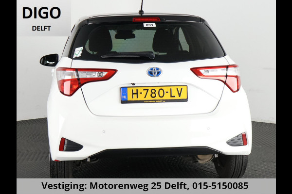 Toyota Yaris 1.5 HYBRID BI-TONE GARANTIE 4-2030! CAMER. DEALERAUTO ! PDC . GARANTIE TOT 04-2030