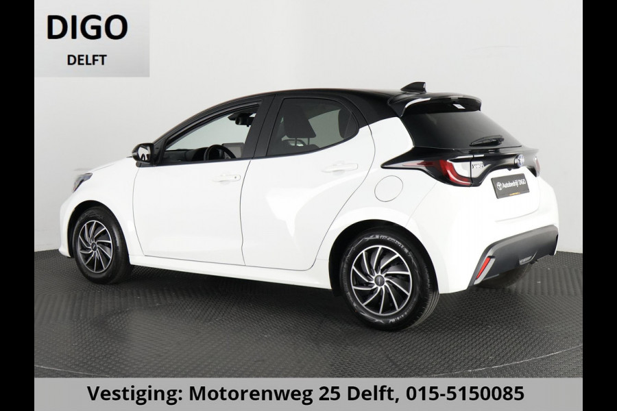 Toyota Yaris 1.5 HYBRIDE BLACK & WHITE GARANTIE 3-2034 AUTOMAAT. CLOUD NAVI. SLECHTS 17.000 KM.