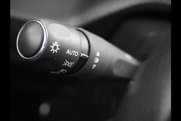 Peugeot e-208 EV GT 350 50kWh Panormadak Adap.Cruise 360°Camera Navi Ecc Stoelverwarming Apple Carplay Android Auto DAB+ Lane Assist Keyless Led Pdc 1e Eigenaar Origineel Nederlandse Auto