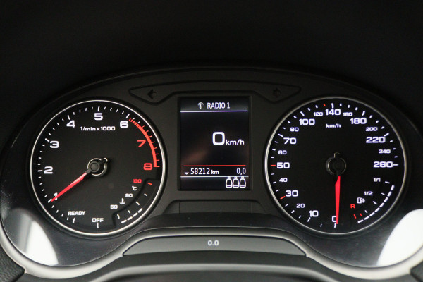 Audi Q2 30 TFSI S Edition 2x S-Line, LED, Apple Carplay, Climate, Navigatie, DAB