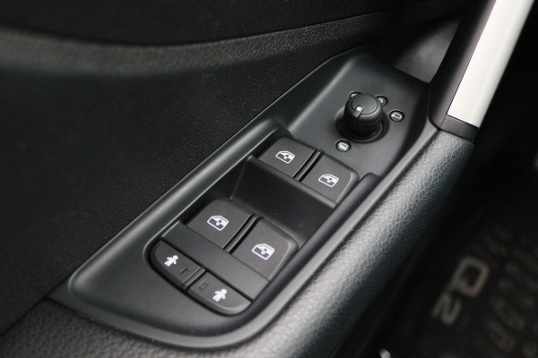 Audi Q2 30 TFSI S Edition 2x S-Line, LED, Apple Carplay, Climate, Navigatie, DAB