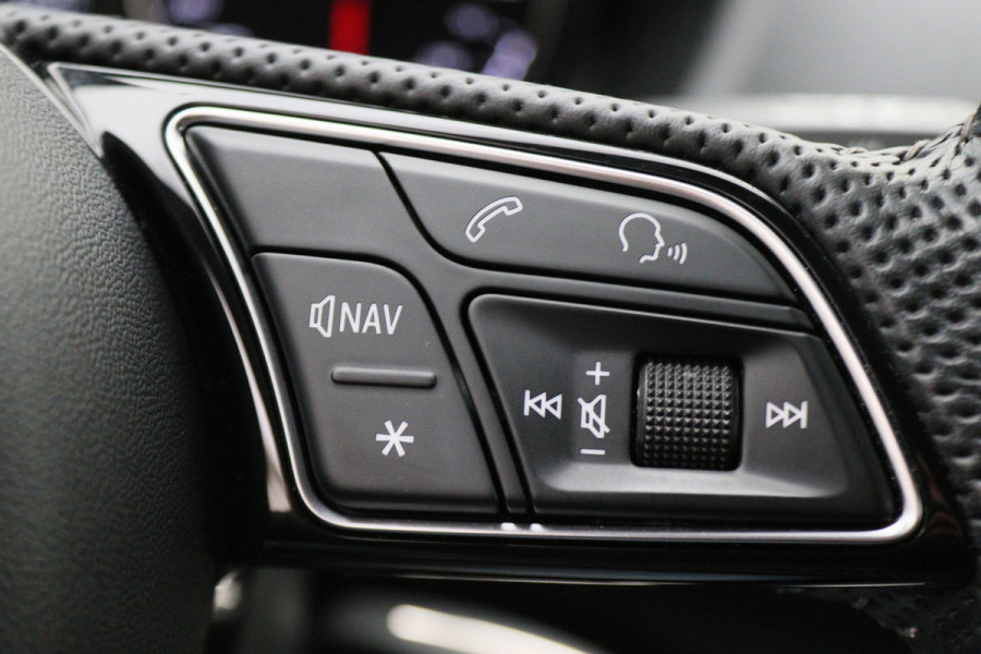 Audi Q2 30 TFSI S Edition 2x S-Line, LED, Apple Carplay, Climate, Navigatie, DAB