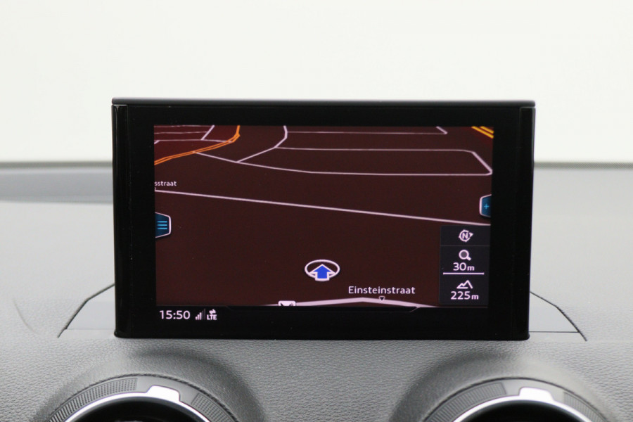 Audi Q2 30 TFSI S Edition 2x S-Line, LED, Apple Carplay, Climate, Navigatie, DAB