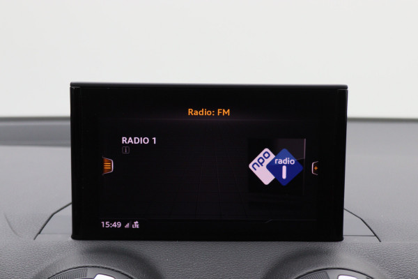 Audi Q2 30 TFSI S Edition 2x S-Line, LED, Apple Carplay, Climate, Navigatie, DAB