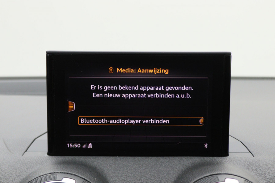 Audi Q2 30 TFSI S Edition 2x S-Line, LED, Apple Carplay, Climate, Navigatie, DAB