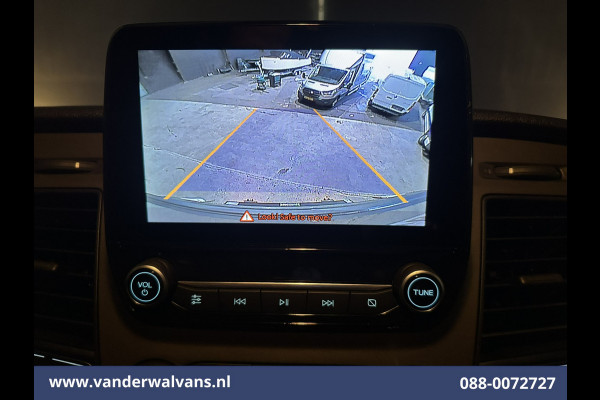 Ford Transit 2.0 TDCI 130pk Bakwagen Laadklep Euro6 Airco | 951kg laadvermogen | Camera | Navigatie | Cruisecontrol LM velgen, Verwarmde voorruit, Stoelverwarming, Bijrijdersbank