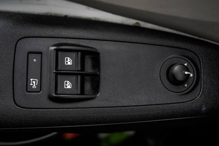 Peugeot Boxer 2.0 BlueHDI L3H3 | 160PK | Camera | Navigatie | Cruise | Airco | 3T Trekgewicht | Euro 6