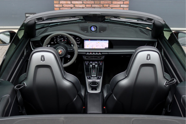 Porsche 911 992 Cabrio 3.0 Carrera S | Vierwielbesturing | Sport Chrono | Sportuitlaat | Sport Design Pakket | PASM | Stoelventilatie | Dynamic Light System+ | Surround Camera |