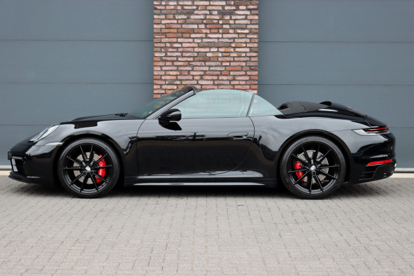 Porsche 911 992 Cabrio 3.0 Carrera S | Vierwielbesturing | Sport Chrono | Sportuitlaat | Sport Design Pakket | PASM | Stoelventilatie | Dynamic Light System+ | Surround Camera |