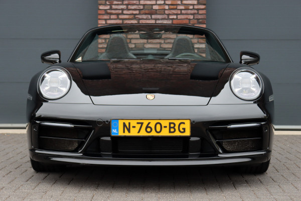 Porsche 911 992 Cabrio 3.0 Carrera S | Vierwielbesturing | Sport Chrono | Sportuitlaat | Sport Design Pakket | PASM | Stoelventilatie | Dynamic Light System+ | Surround Camera |