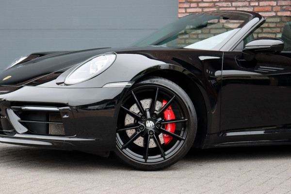 Porsche 911 992 Cabrio 3.0 Carrera S | Vierwielbesturing | Sport Chrono | Sportuitlaat | Sport Design Pakket | PASM | Stoelventilatie | Dynamic Light System+ | Surround Camera |
