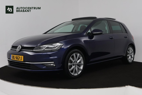 Volkswagen Golf 1.5 TSI Highline (PANORAMADAK, DIGITALE COCKPIT, CAMERA, STOELVERWARMING, NAVIGATIE, CARPLAY, NL-AUTO)