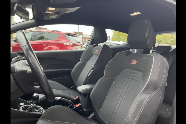 Ford Fiesta 1.5 EcoBoost ST-3 200pk/147kW 6-bak