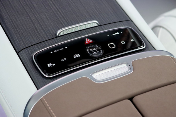 Mercedes-Benz EQS 450+ AMG Line 118 kWh | Hyperscreen | Luchtvering | Achterasbesturing | Distronic | Burmester | Memory | Keyless Go | Warmtepomp | Elek. Zitplaatsen Achter |