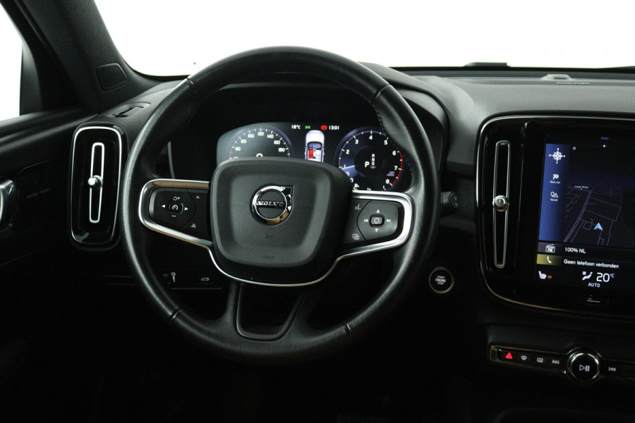 Volvo XC40 1.5 T3 Momentum Pro (TREKHAAK, H&K AUDIO, STOELVERWARMING, AUTOMAAT, ACHTERUITRIJCAMERA, PARKEERSENSOREN)
