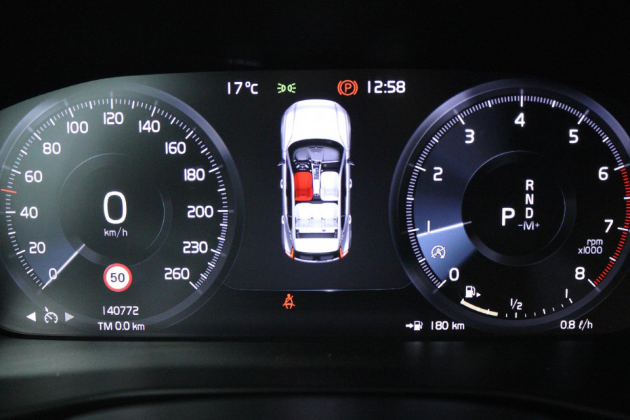 Volvo XC40 1.5 T3 Momentum Pro (TREKHAAK, H&K AUDIO, STOELVERWARMING, AUTOMAAT, ACHTERUITRIJCAMERA, PARKEERSENSOREN)