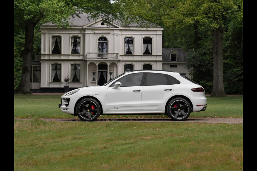 Porsche Macan 3.0 GTS | Pano-dak | SportDesign | Sport Chrono | Luchtvering | 2e eig | Adapt. Sportstoelen