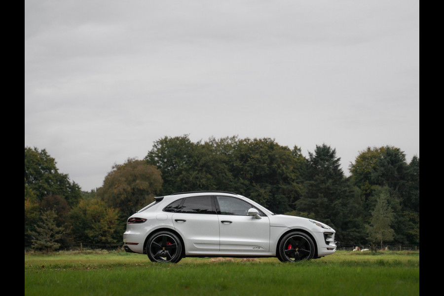 Porsche Macan 3.0 GTS | Pano-dak | SportDesign | Sport Chrono | Luchtvering | 2e eig | Adapt. Sportstoelen