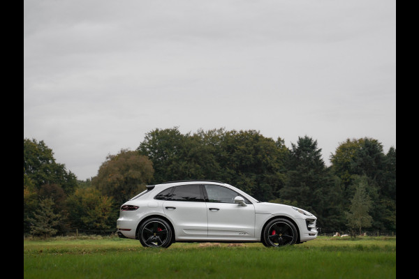 Porsche Macan 3.0 GTS | Pano-dak | SportDesign | Sport Chrono | Luchtvering | 2e eig | Adapt. Sportstoelen