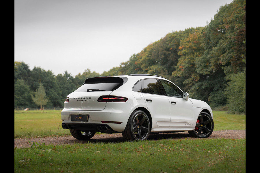 Porsche Macan 3.0 GTS | Pano-dak | SportDesign | Sport Chrono | Luchtvering | 2e eig | Adapt. Sportstoelen