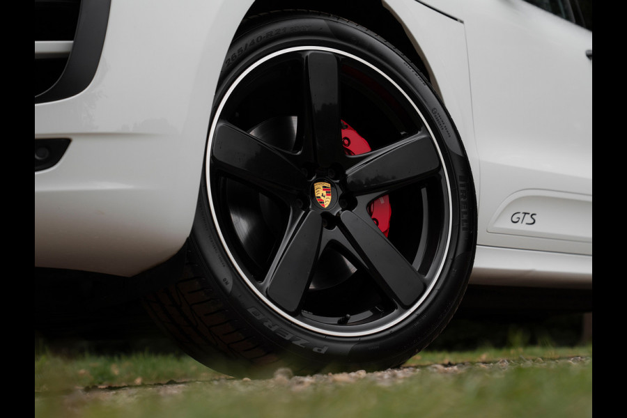 Porsche Macan 3.0 GTS | Pano-dak | SportDesign | Sport Chrono | Luchtvering | 2e eig | Adapt. Sportstoelen