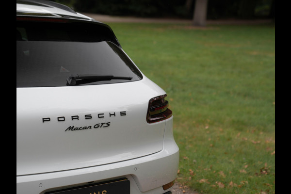 Porsche Macan 3.0 GTS | Pano-dak | SportDesign | Sport Chrono | Luchtvering | 2e eig | Adapt. Sportstoelen