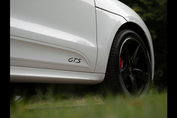 Porsche Macan 3.0 GTS | Pano-dak | SportDesign | Sport Chrono | Luchtvering | 2e eig | Adapt. Sportstoelen