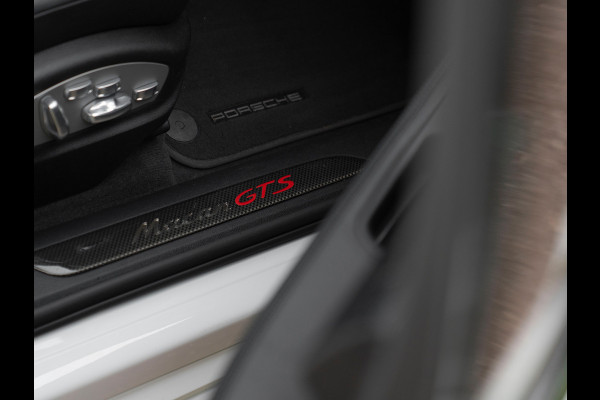 Porsche Macan 3.0 GTS | Pano-dak | SportDesign | Sport Chrono | Luchtvering | 2e eig | Adapt. Sportstoelen