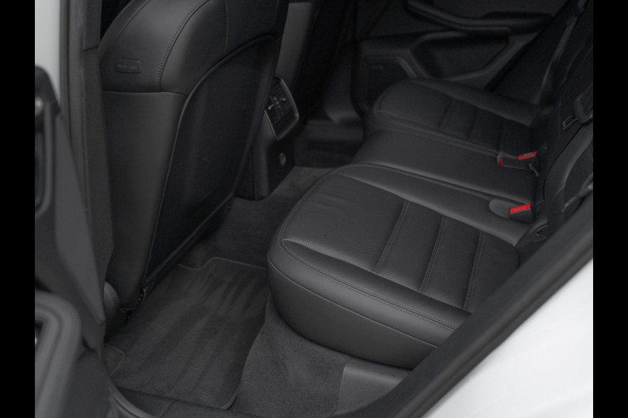 Porsche Macan 3.0 GTS | Pano-dak | SportDesign | Sport Chrono | Luchtvering | 2e eig | Adapt. Sportstoelen