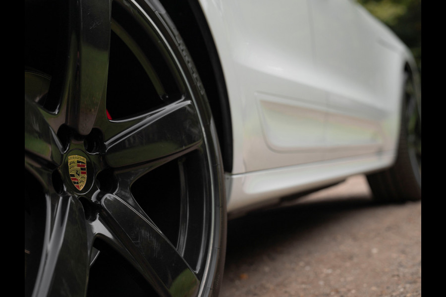 Porsche Macan 3.0 GTS | Pano-dak | SportDesign | Sport Chrono | Luchtvering | 2e eig | Adapt. Sportstoelen