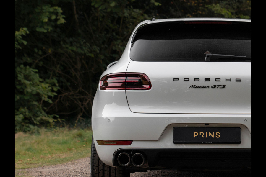 Porsche Macan 3.0 GTS | Pano-dak | SportDesign | Sport Chrono | Luchtvering | 2e eig | Adapt. Sportstoelen