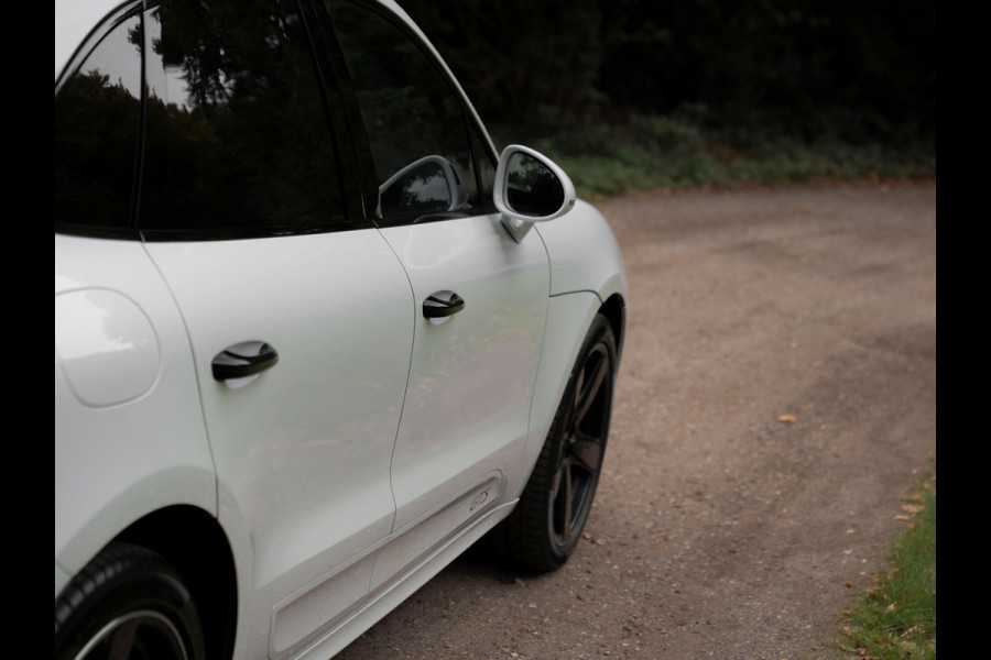 Porsche Macan 3.0 GTS | Pano-dak | SportDesign | Sport Chrono | Luchtvering | 2e eig | Adapt. Sportstoelen