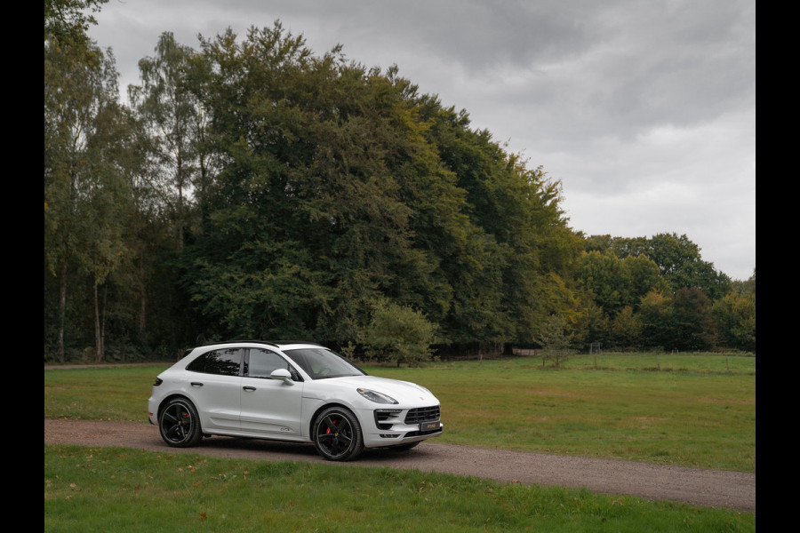 Porsche Macan 3.0 GTS | Pano-dak | SportDesign | Sport Chrono | Luchtvering | 2e eig | Adapt. Sportstoelen