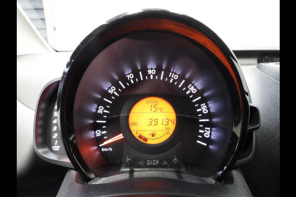 Peugeot 108 1.0 e-VTi Dynamic Techno NAVI-APP/CAMERA/AIRCO/BLUETOOTH!