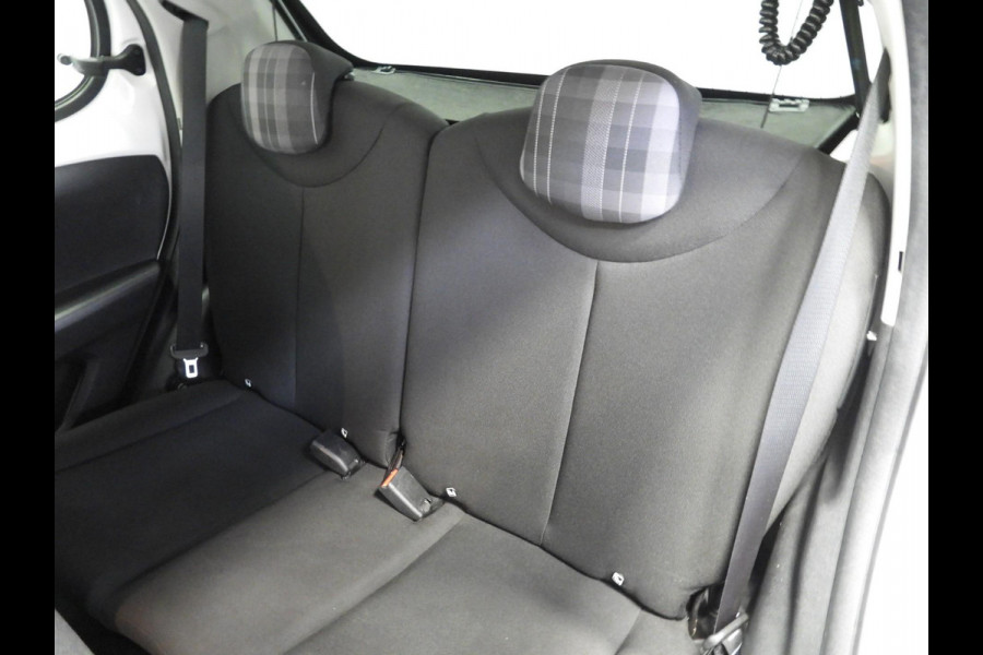 Peugeot 108 1.0 e-VTi Dynamic Techno NAVI-APP/CAMERA/AIRCO/BLUETOOTH!