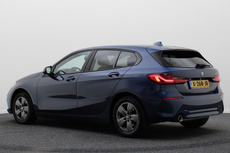 BMW 1-serie 118i Executive Edition Automaat Camera, Stuur-/Stoelverw., Apple Carplay, LED, Lane Assist