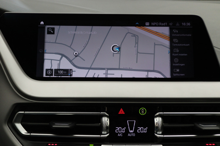 BMW 1-serie 118i Executive Edition Automaat Camera, Stuur-/Stoelverw., Apple Carplay, LED, Lane Assist