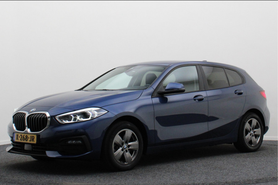 BMW 1-serie 118i Executive Edition Automaat Camera, Stuur-/Stoelverw., Apple Carplay, LED, Lane Assist