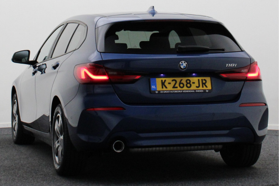 BMW 1-serie 118i Executive Edition Automaat Camera, Stuur-/Stoelverw., Apple Carplay, LED, Lane Assist