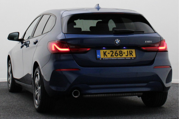 BMW 1-serie 118i Executive Edition Automaat Camera, Stuur-/Stoelverw., Apple Carplay, LED, Lane Assist