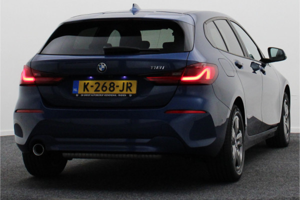 BMW 1-serie 118i Executive Edition Automaat Camera, Stuur-/Stoelverw., Apple Carplay, LED, Lane Assist