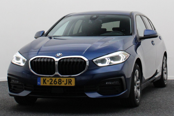 BMW 1-serie 118i Executive Edition Automaat Camera, Stuur-/Stoelverw., Apple Carplay, LED, Lane Assist