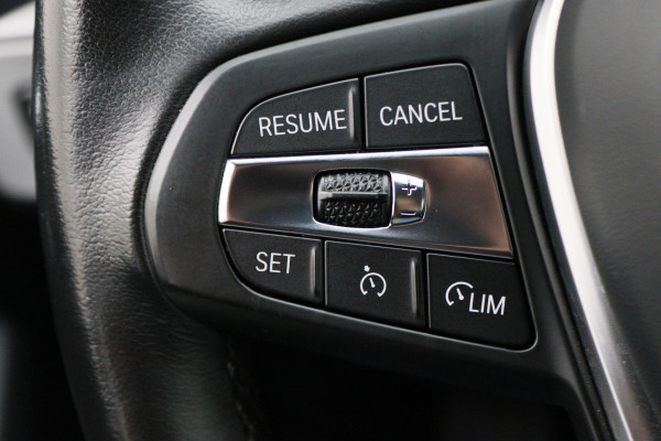 BMW 1-serie 118i Executive Edition Automaat Camera, Stuur-/Stoelverw., Apple Carplay, LED, Lane Assist