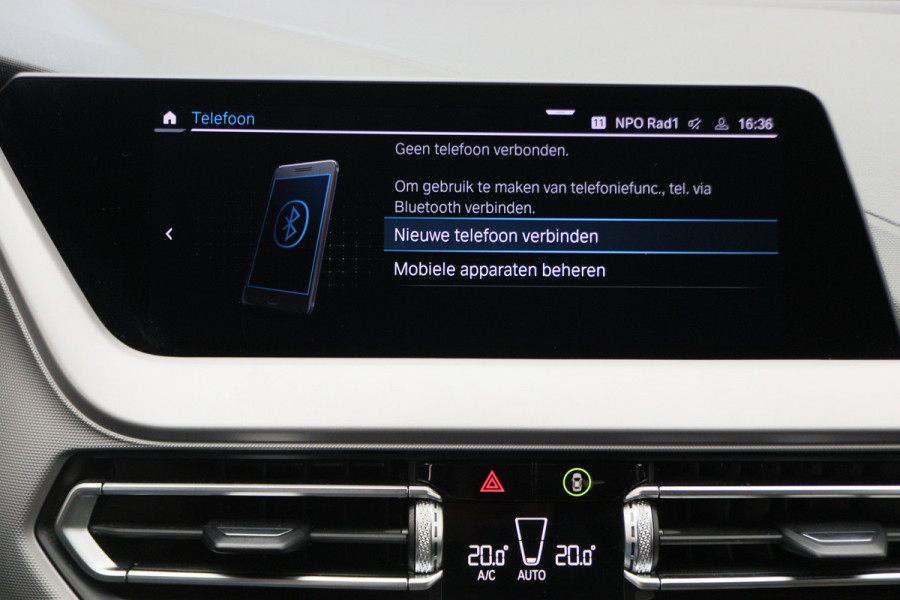 BMW 1-serie 118i Executive Edition Automaat Camera, Stuur-/Stoelverw., Apple Carplay, LED, Lane Assist