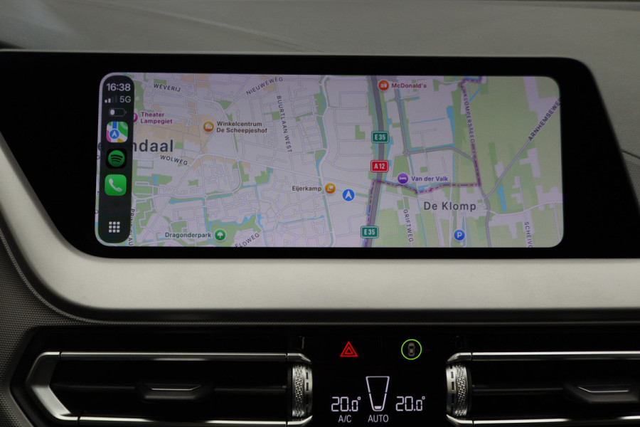 BMW 1-serie 118i Executive Edition Automaat Camera, Stuur-/Stoelverw., Apple Carplay, LED, Lane Assist