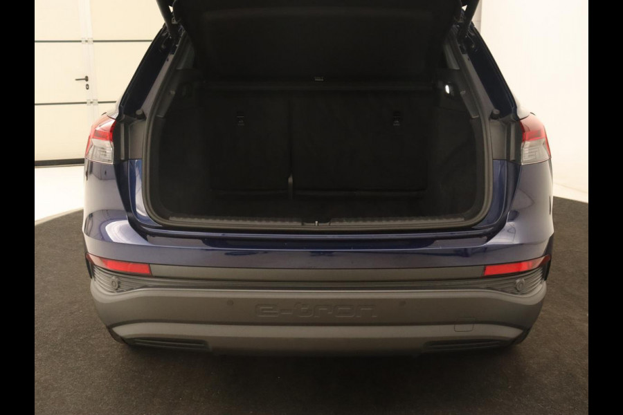 Audi Q4 e-tron 40 Launch edition 77 kWh | Warmtepomp | Stoelverwarming | Adaptive cruise | Keyless | Carplay | 19'' | Camera | Climate control