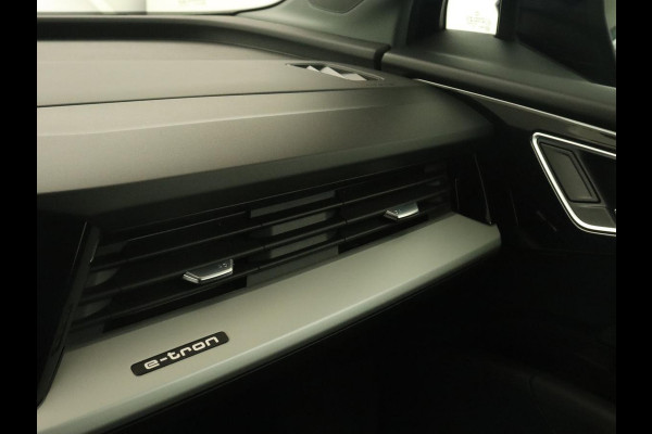 Audi Q4 e-tron 40 Launch edition 77 kWh | Warmtepomp | Stoelverwarming | Adaptive cruise | Keyless | Carplay | 19'' | Camera | Climate control