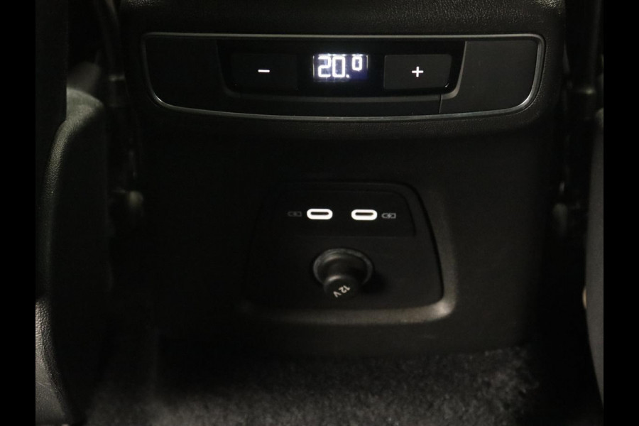 Audi Q4 e-tron 40 Launch edition 77 kWh | Warmtepomp | Stoelverwarming | Adaptive cruise | Keyless | Carplay | 19'' | Camera | Climate control