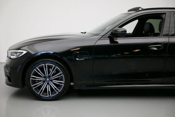 BMW 3 Serie Touring 320e Business Edition Plus |Pano|M-Pakket|Laser|Stuurverwarm.|